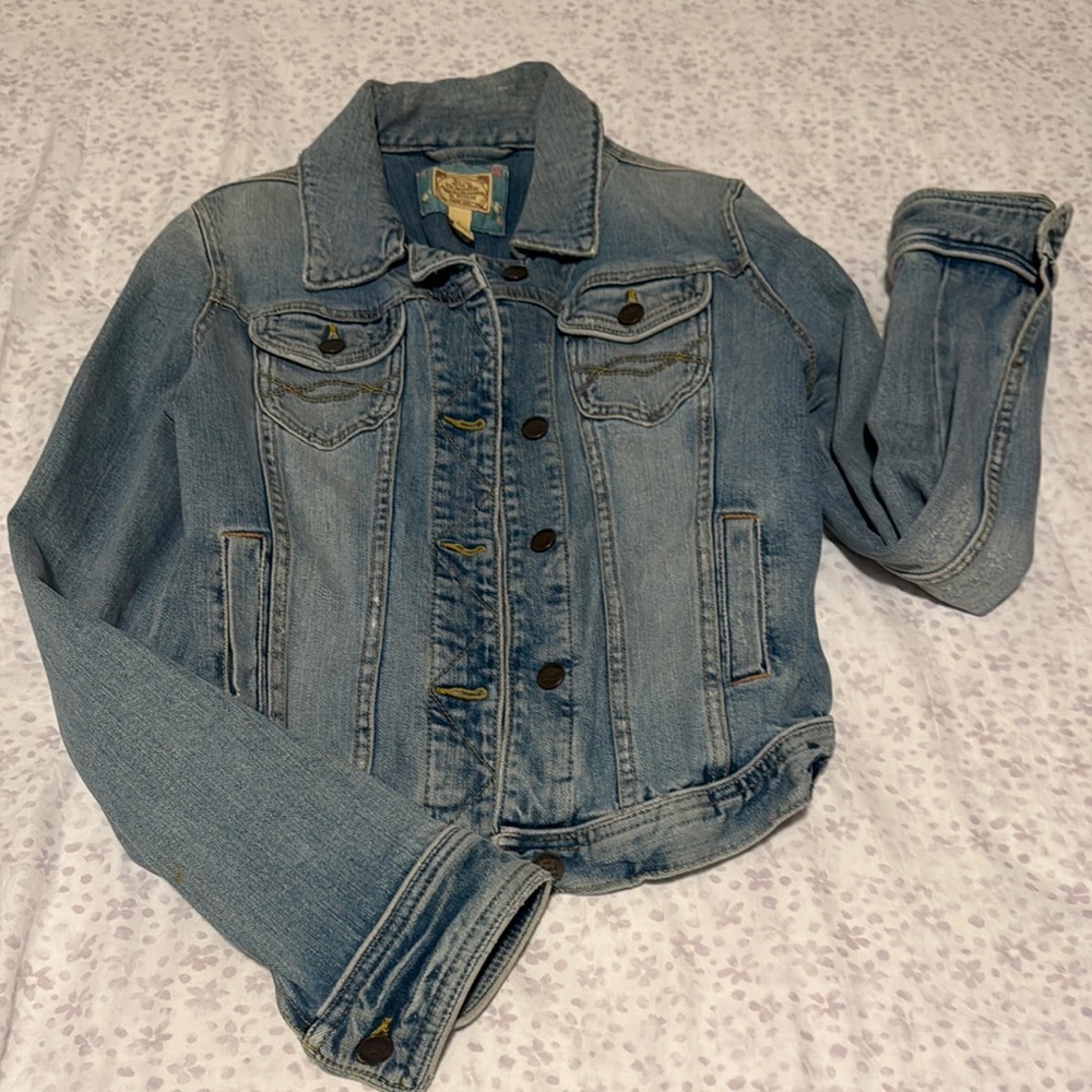 Abercrombie & Fitch Floral Denim Jacket
